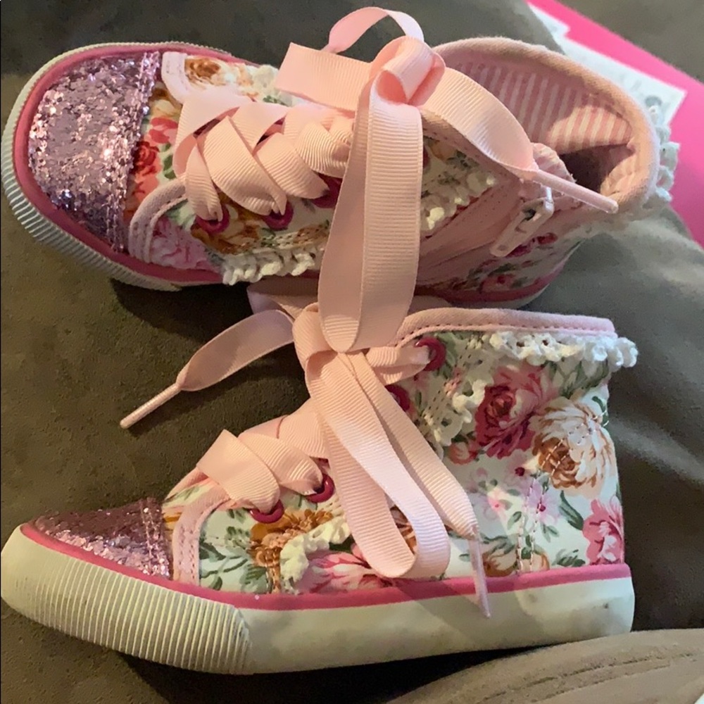 Toddler Shoes Maccie & Zoe.